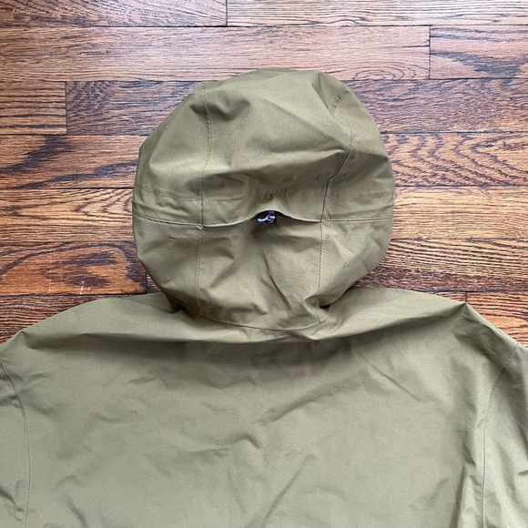 Cotopaxi Women’s Cielo Rain Anorak Jacket in Oak - Picture 9 of 12